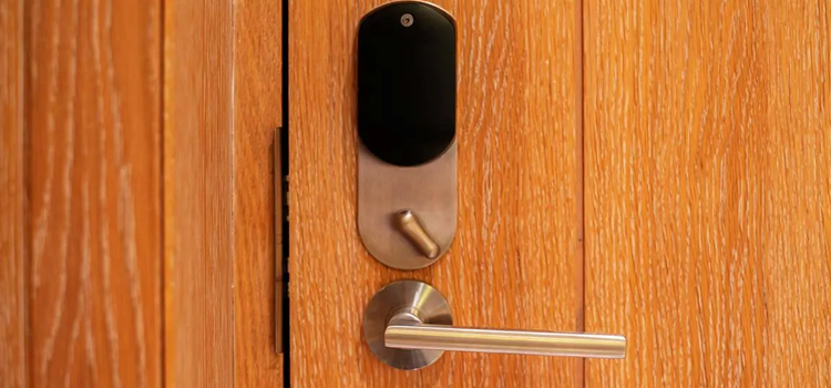 Automatic Locking Door Knob Muskoka